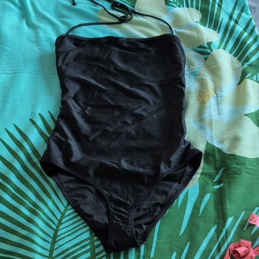 3/$30💜 STRAPPY BACK ONE PIECE NWOT, S